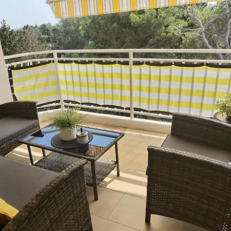 Luka Apartment